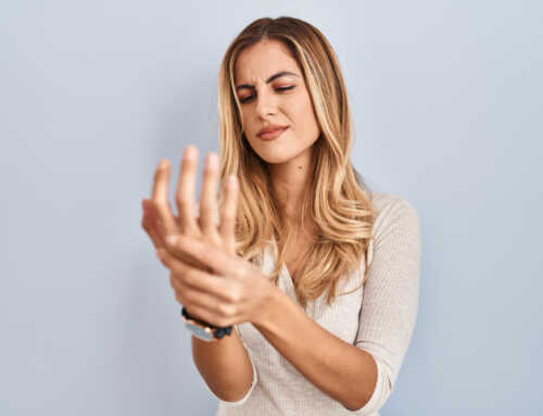 Muñeca Abierta: Causas, Síntomas y Tratamientos