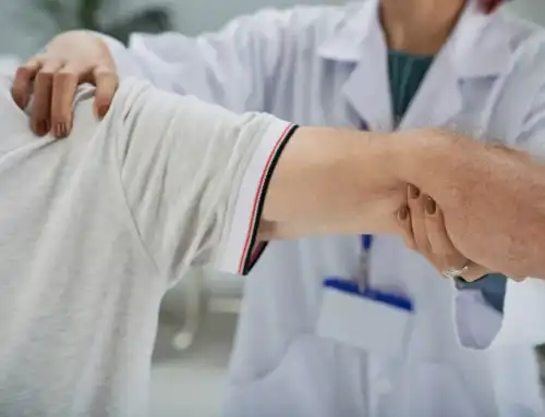 Epitrocleítis: Qué es y Tratamiento Fisioterapéutico